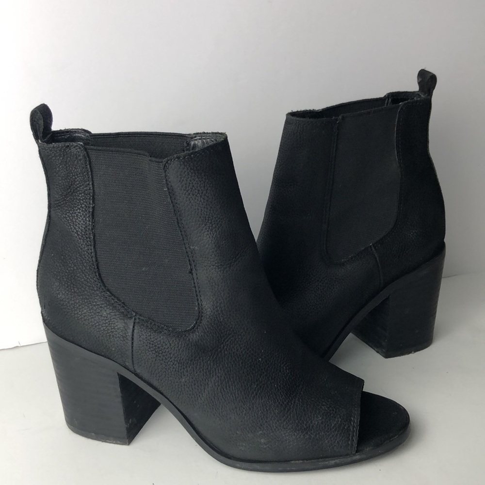 Lucky Brand Kassidy Black Leather Peep Toe Ankle Boots 5.5
